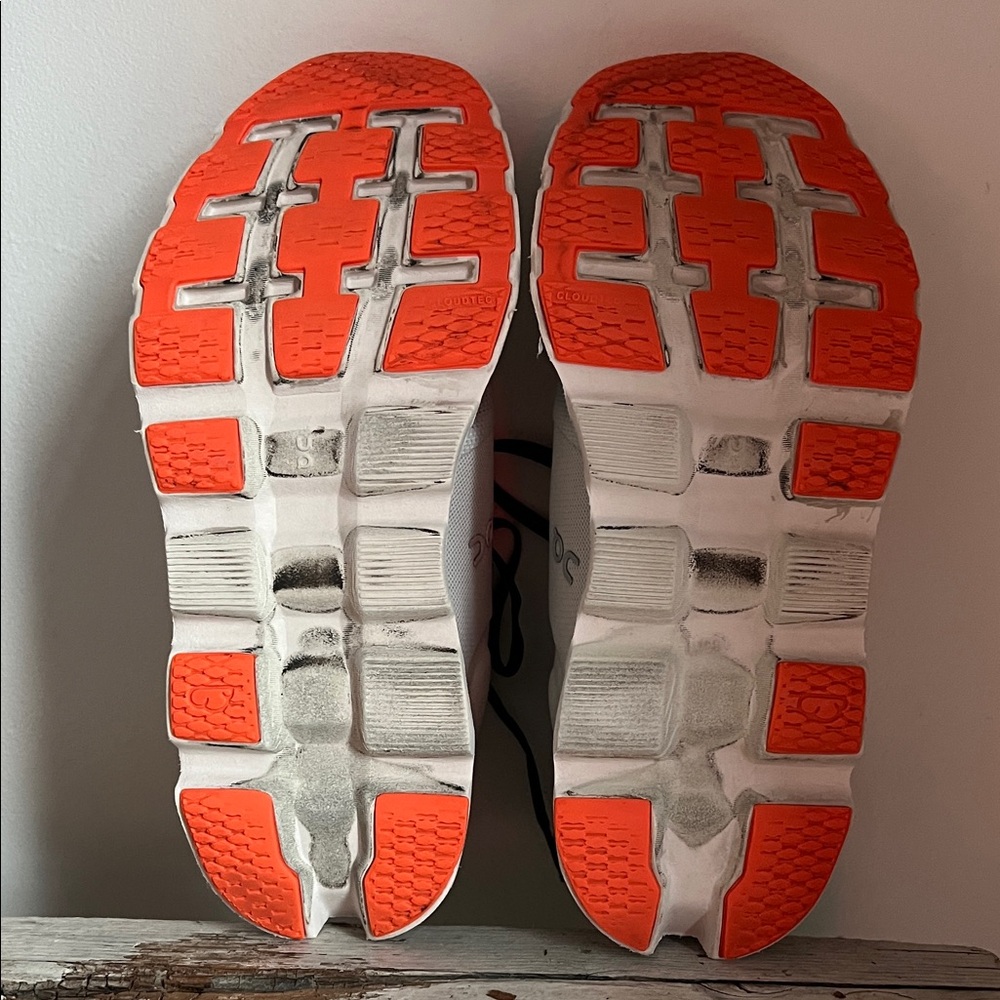 On Running Men's/Unisex White Black Orange Cloud Sneakers - Picture 6 of 14